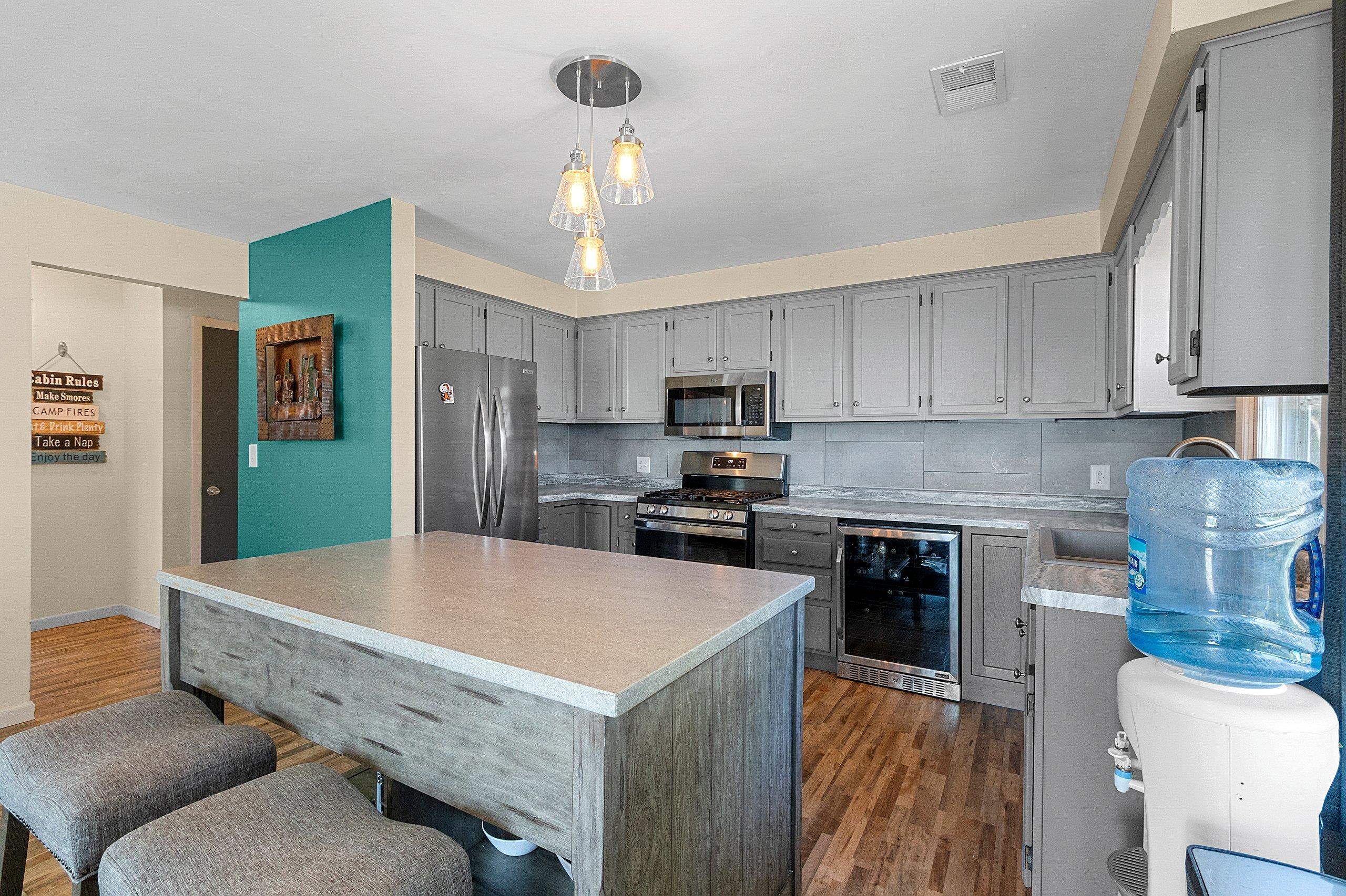 Shawano, Wisconsin 54166, United States, 2 Bedrooms Bedrooms, ,2 BathroomsBathrooms,Residential,Active,210997