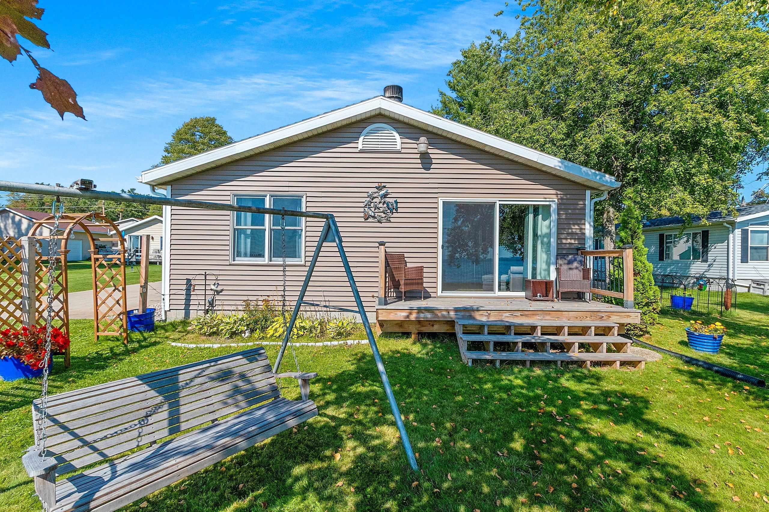 Shawano, Wisconsin 54166, United States, 2 Bedrooms Bedrooms, ,2 BathroomsBathrooms,Residential,Active,210997