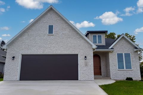 Photo of 1780 BOBBY JONES Drive, DE PERE, WI 54115 (MLS # 50316386)