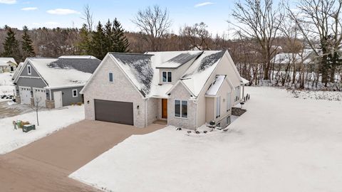 Photo of 1780 BOBBY JONES Drive, DE PERE, WI 54115 (MLS # 50316386)