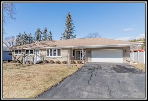 Photo of 3514 W 1ST Avenue, APPLETON, WI 54914 (MLS # 50321400)