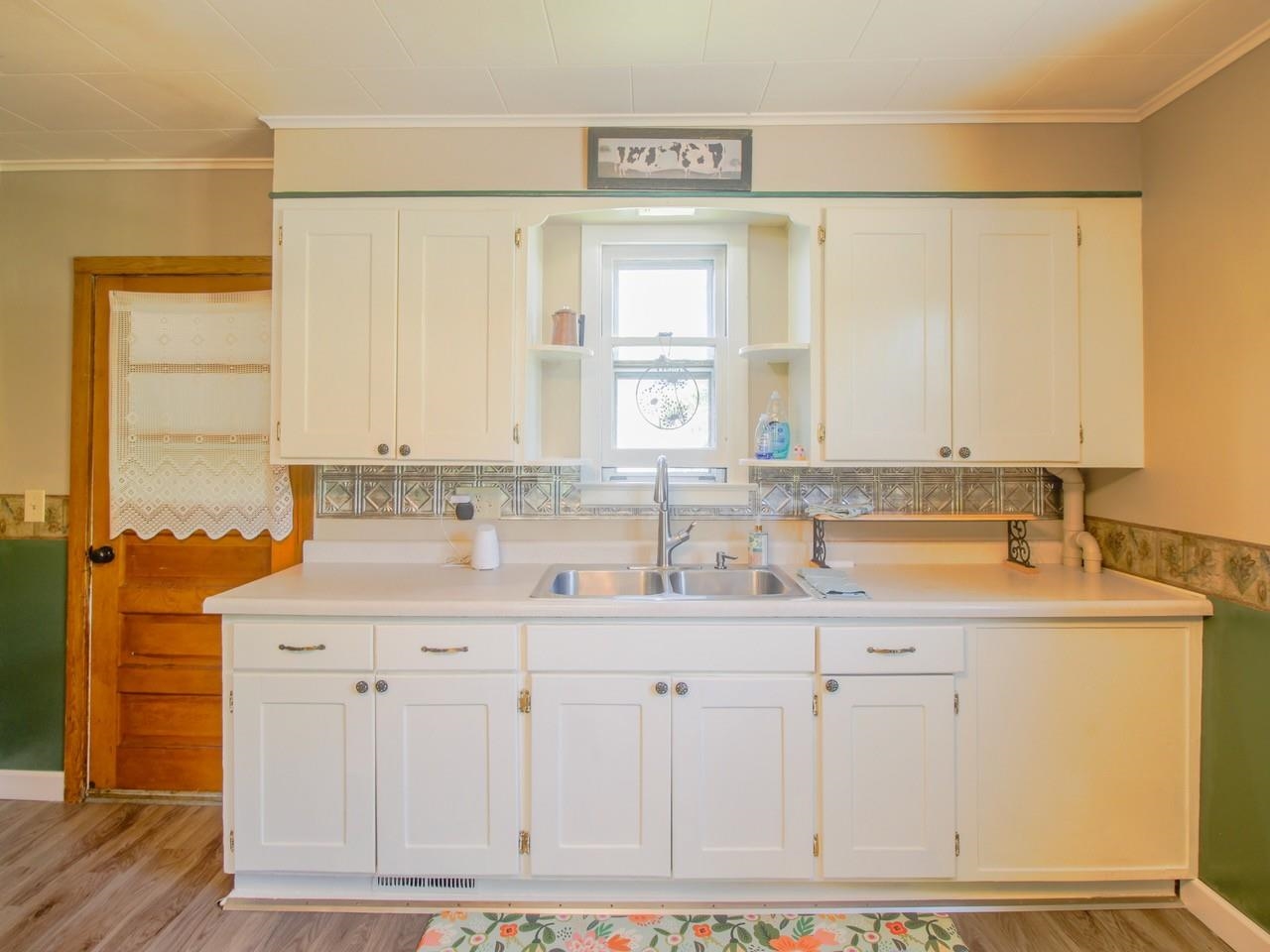 712 W 9TH Avenue
