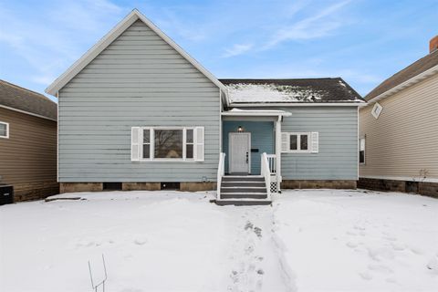 Photo of 721 TERRACE Avenue, MARINETTE, WI 54143 (MLS # 50321662)