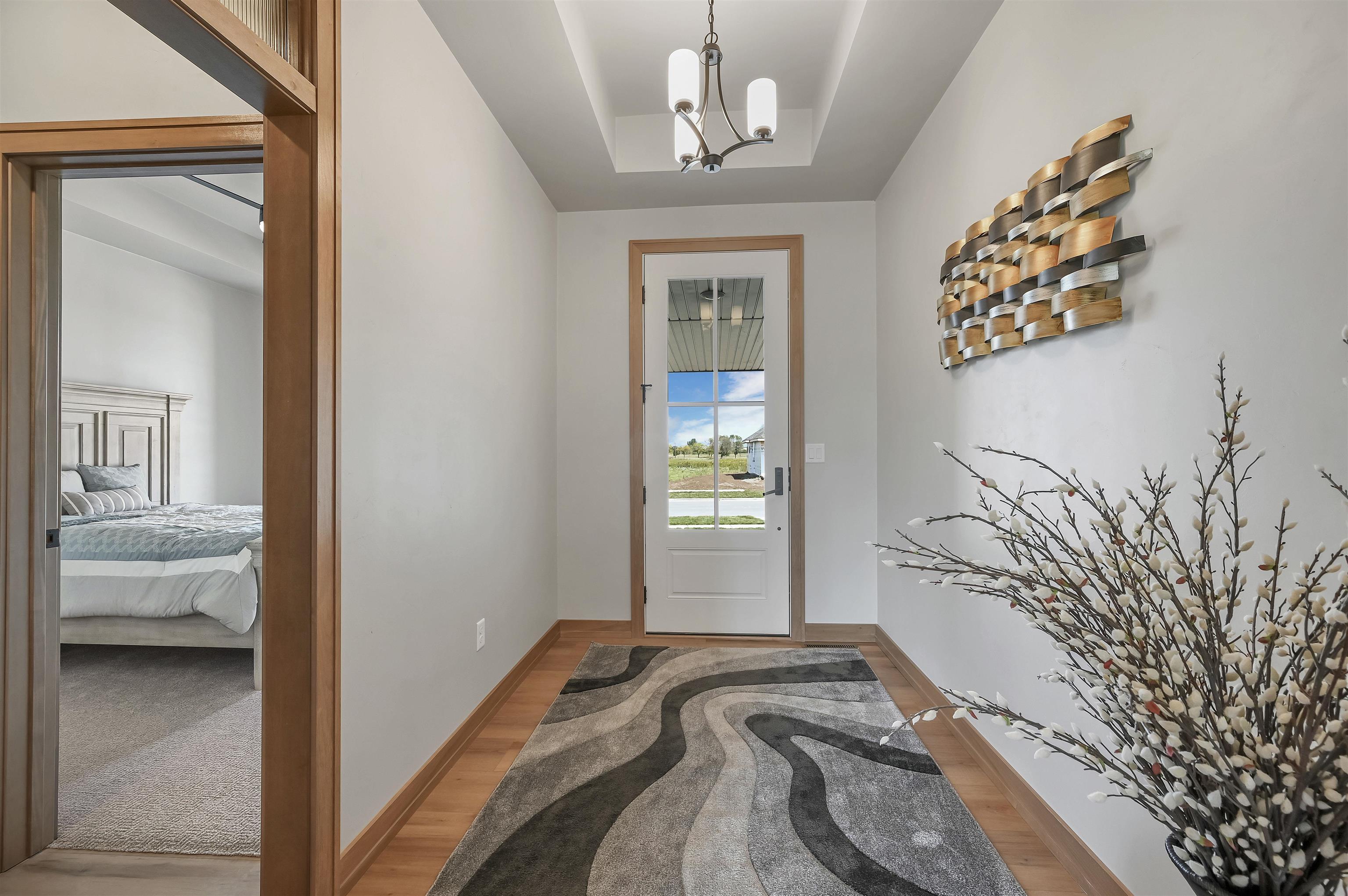 1629 N HONEYSUCKLE Circle