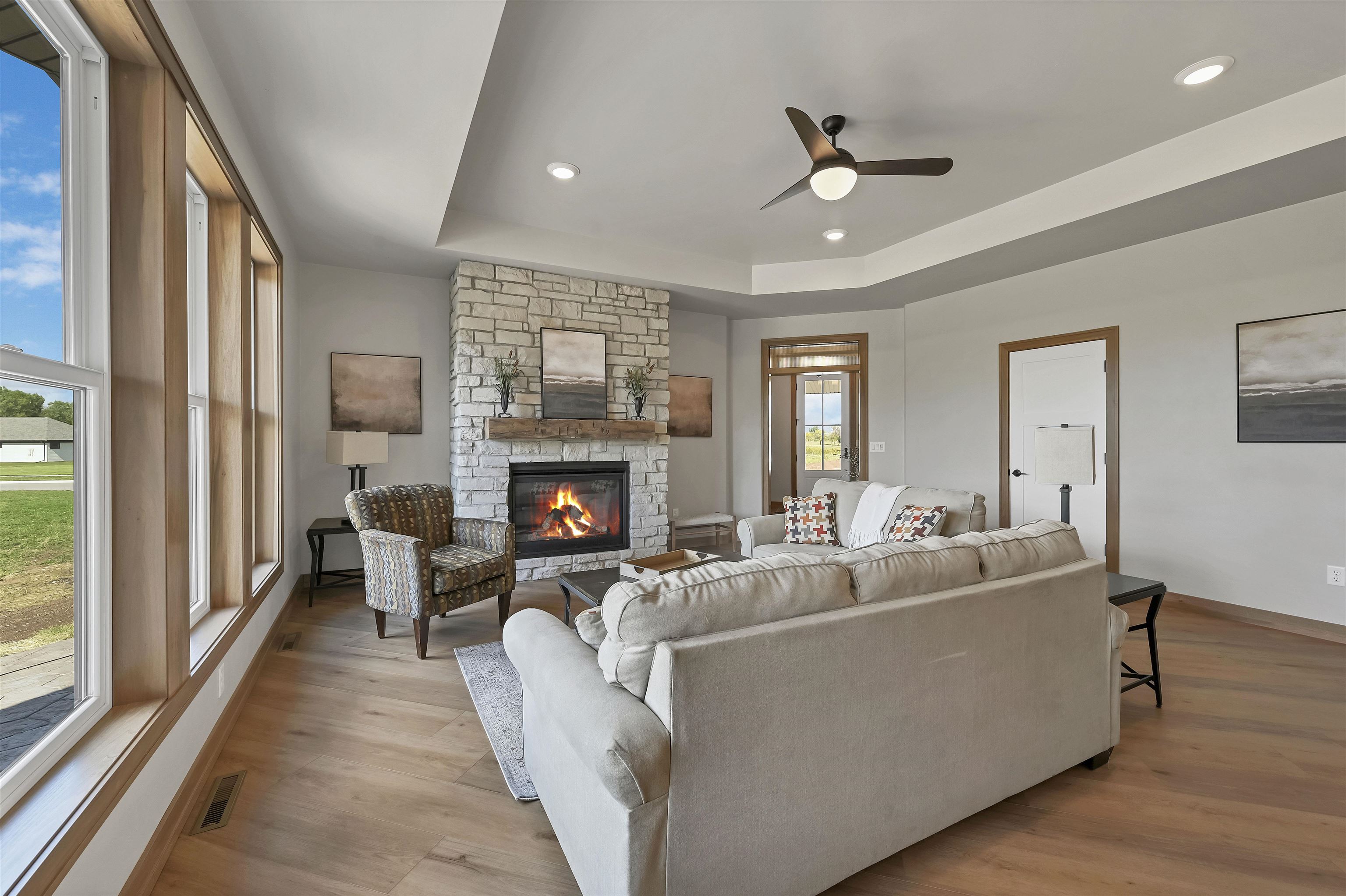 1629 N HONEYSUCKLE Circle