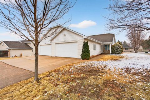 Photo of N262 EASTOWNE Lane, APPLETON, WI 54915 (MLS # 50322214)