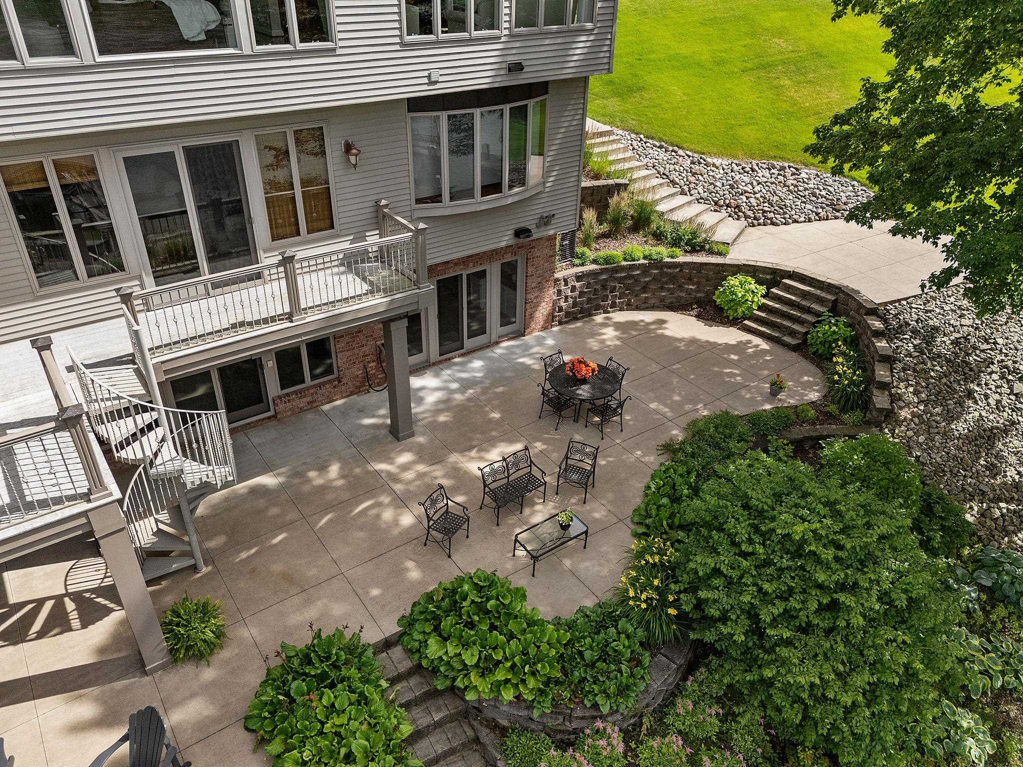 Appleton, Wisconsin 54915, United States, 4 Bedrooms Bedrooms, ,5 BathroomsBathrooms,Residential,Active,72738