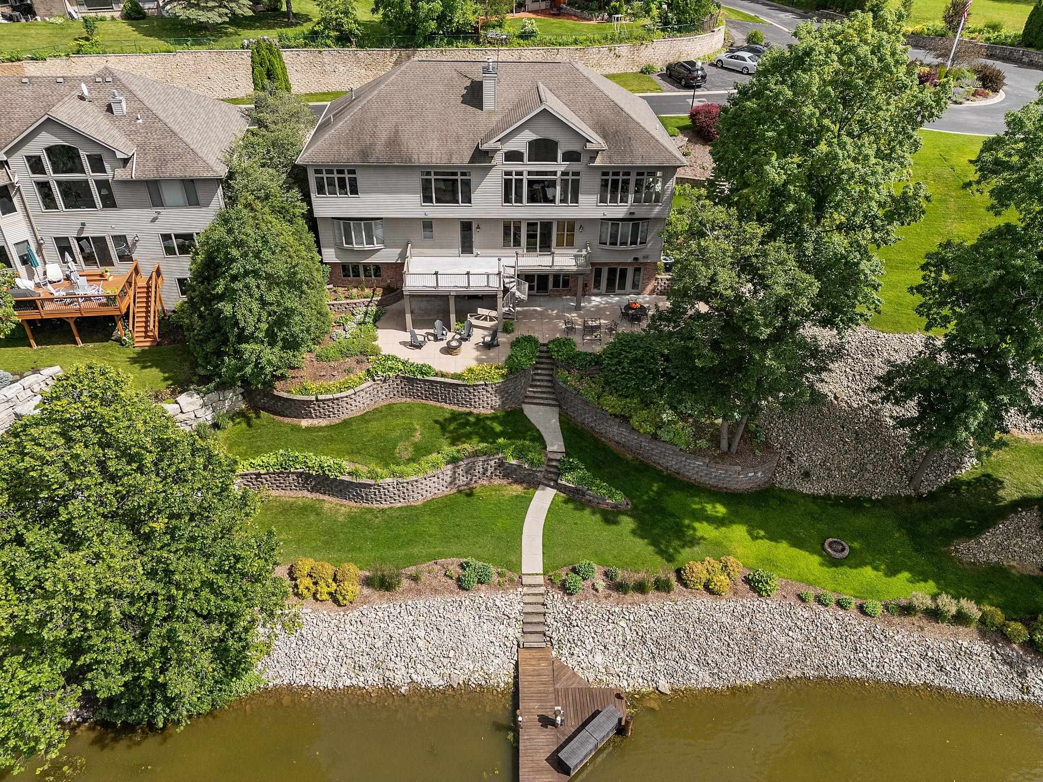 Appleton, Wisconsin 54915, United States, 4 Bedrooms Bedrooms, ,5 BathroomsBathrooms,Residential,Active,72738