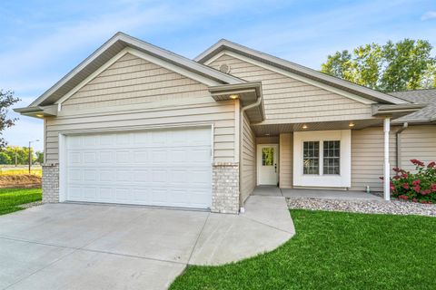 Photo of 3198 W RYEGRASS Drive, APPLETON, WI 54913 (MLS # 50316256)