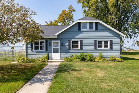 Photo of N8648 LINDEN BEACH Road, FOND DU LAC, WI 54937 (MLS # 50315444)