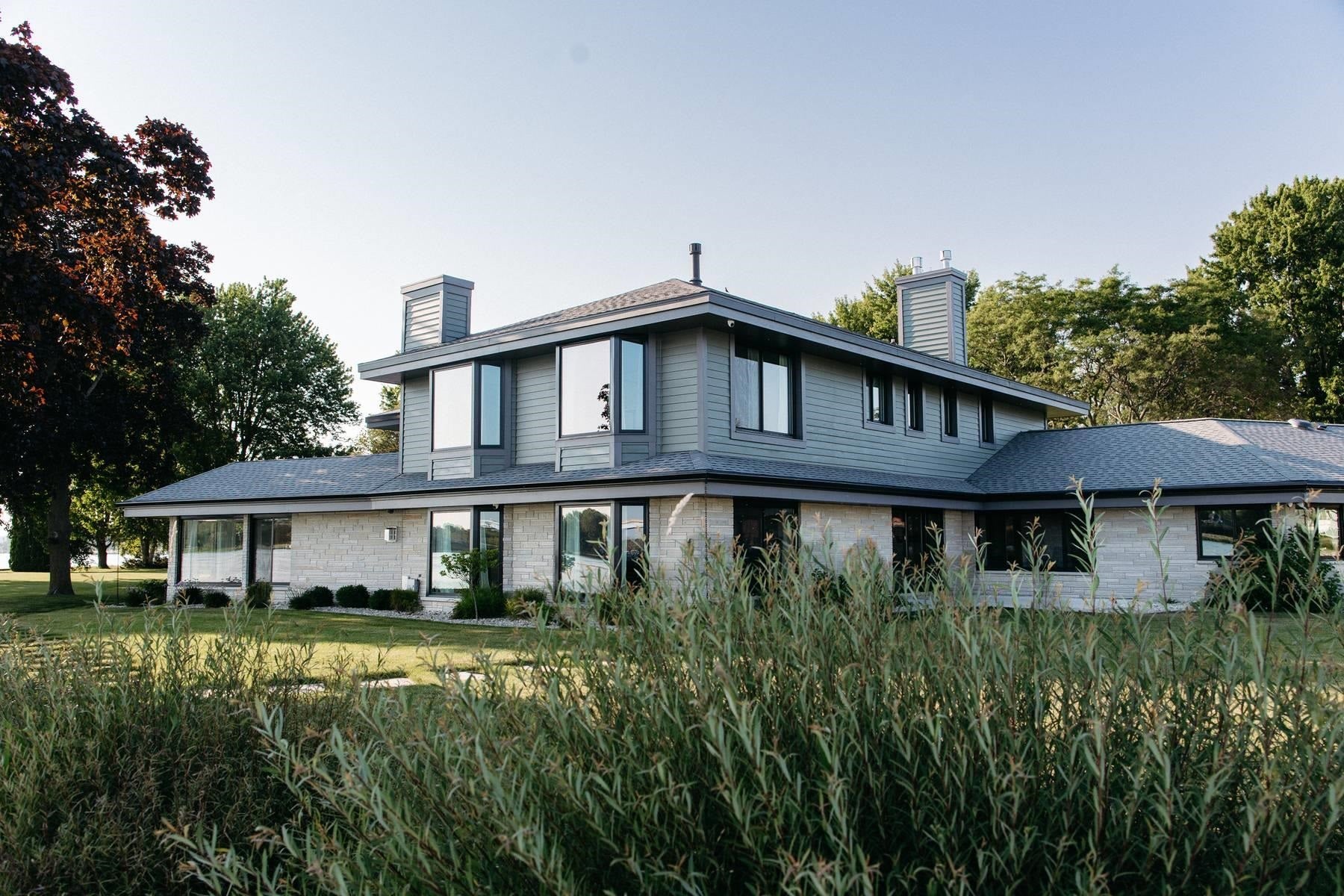 55 UTOPIA Circle