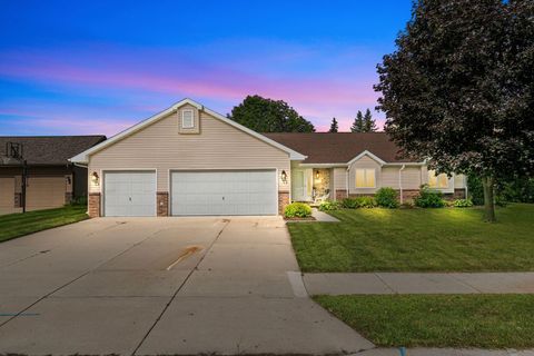 Photo of 3529 N CHAPPELL Drive, APPLETON, WI 54914 (MLS # 50316100)