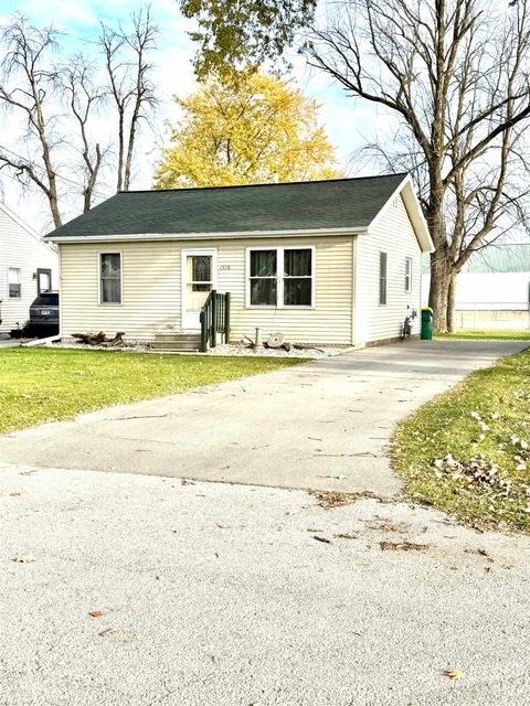 Photo of 1378 THRUSH Street, GREEN BAY, WI 54303 (MLS # 50318439)