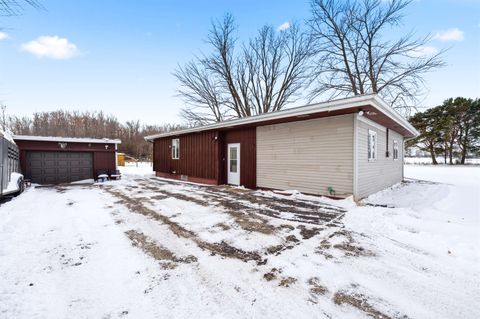 Photo of W5571 US HIGHWAY 10, MENASHA, WI 54952 (MLS # 50319132)
