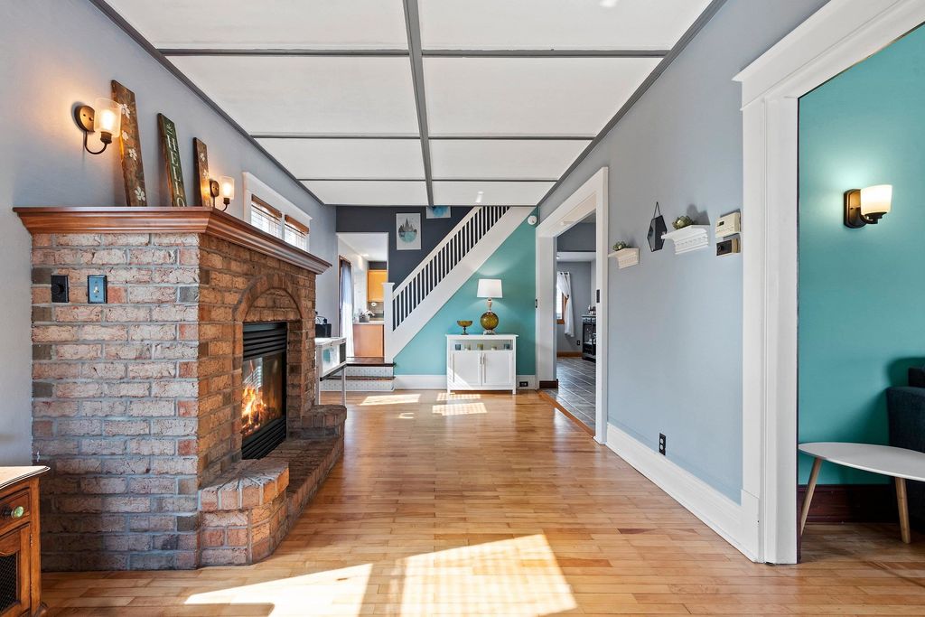 Photo of 1525 N CLARK Street, APPLETON, WI 54911 (MLS # 50322168)