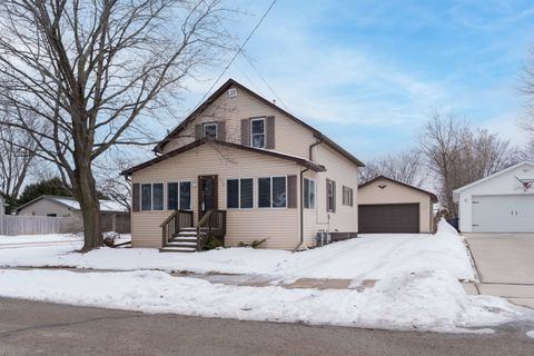 Photo of 713 JEFFERSON Street, LITTLE CHUTE, WI 54140 (MLS # 50320974)