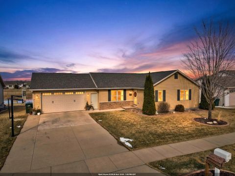 Photo of 1390 MARIE Drive, KAUKAUNA, WI 54130 (MLS # 50321719)