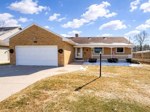 Photo of 2515 17TH Avenue, MENOMINEE, MI 49858 (MLS # 50323164)