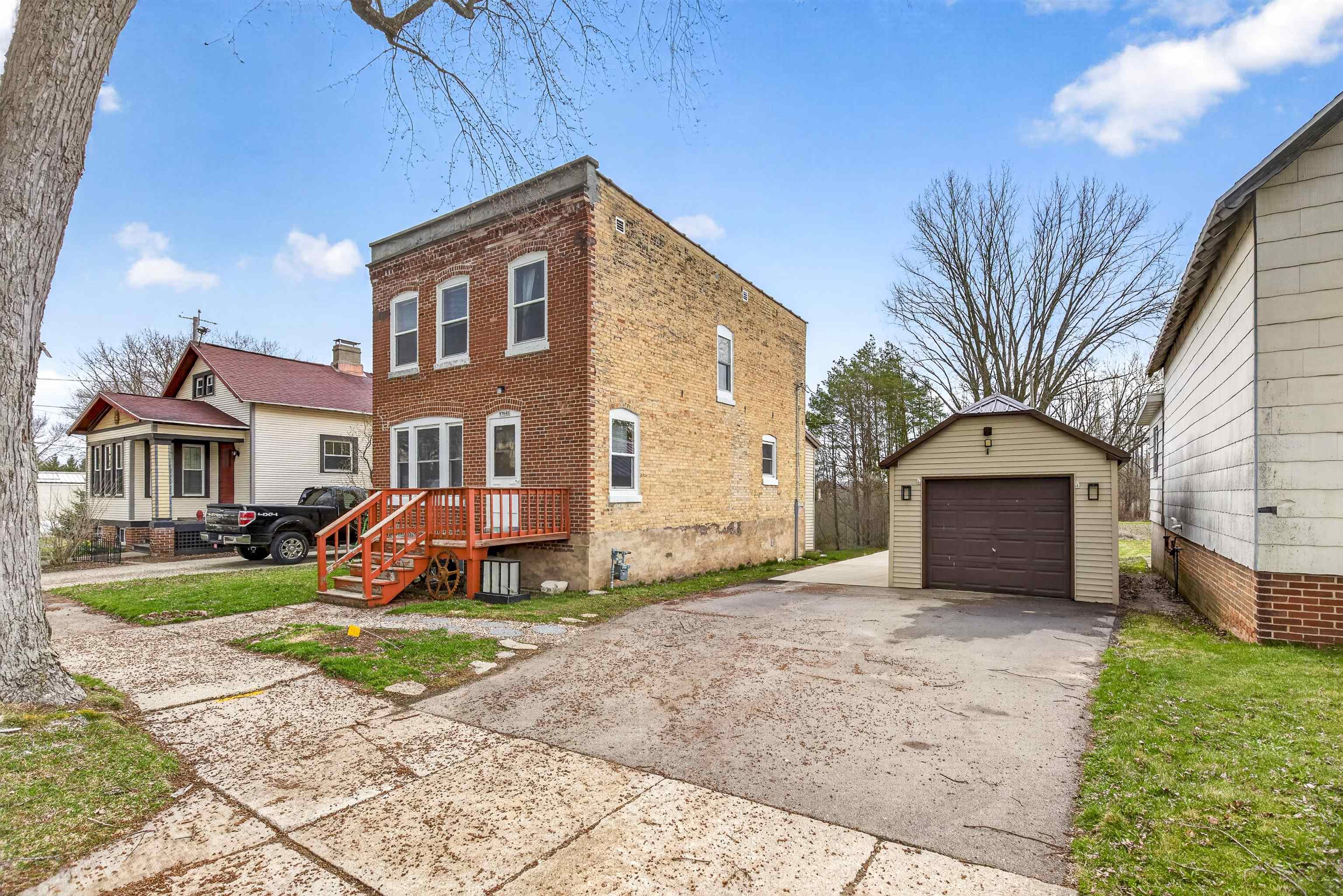 W5642 FAHRENKRUG Street