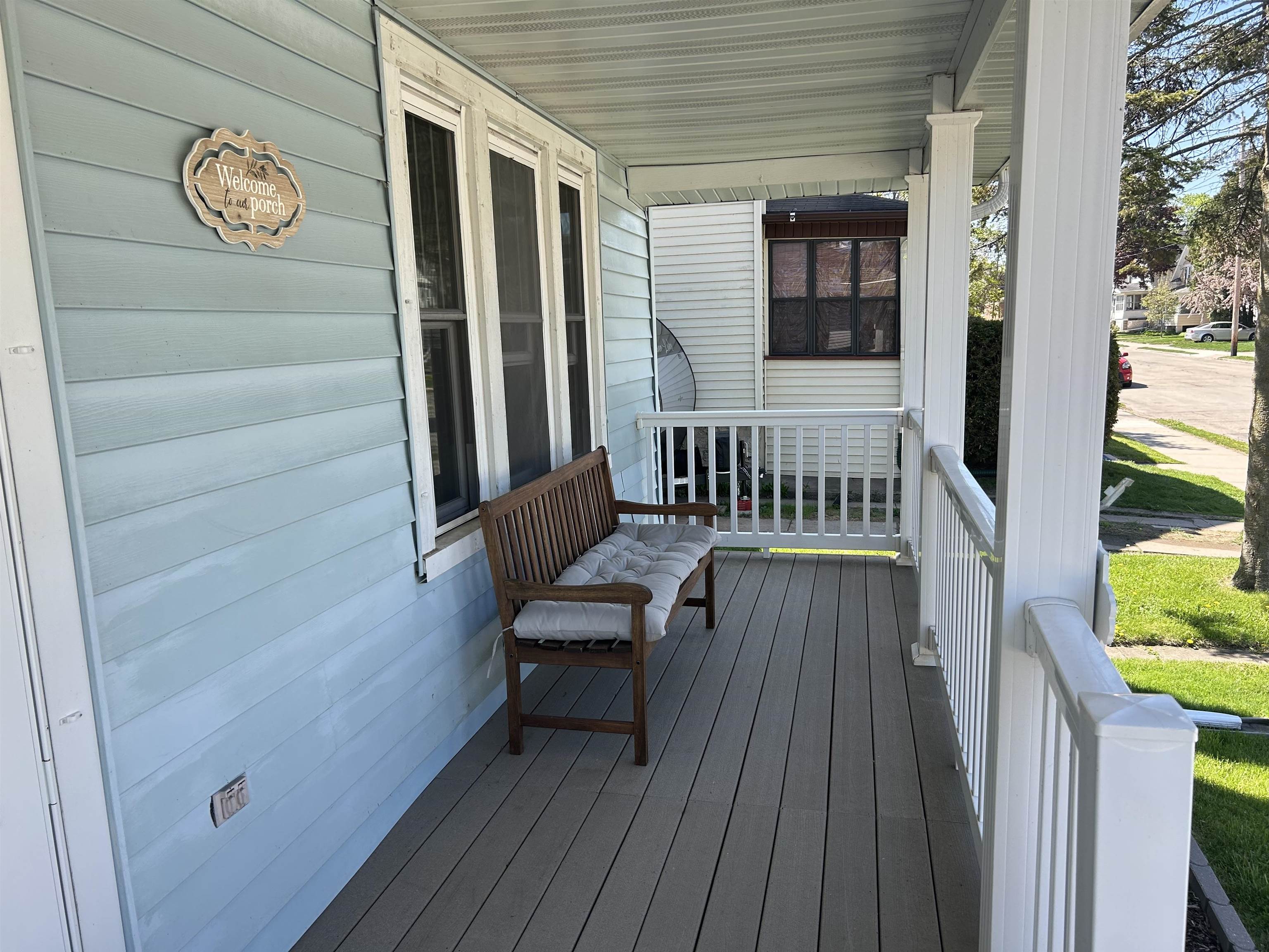 Oshkosh, Wisconsin 54901, United States, 4 Bedrooms Bedrooms, ,2 BathroomsBathrooms,Residential,Active,129601