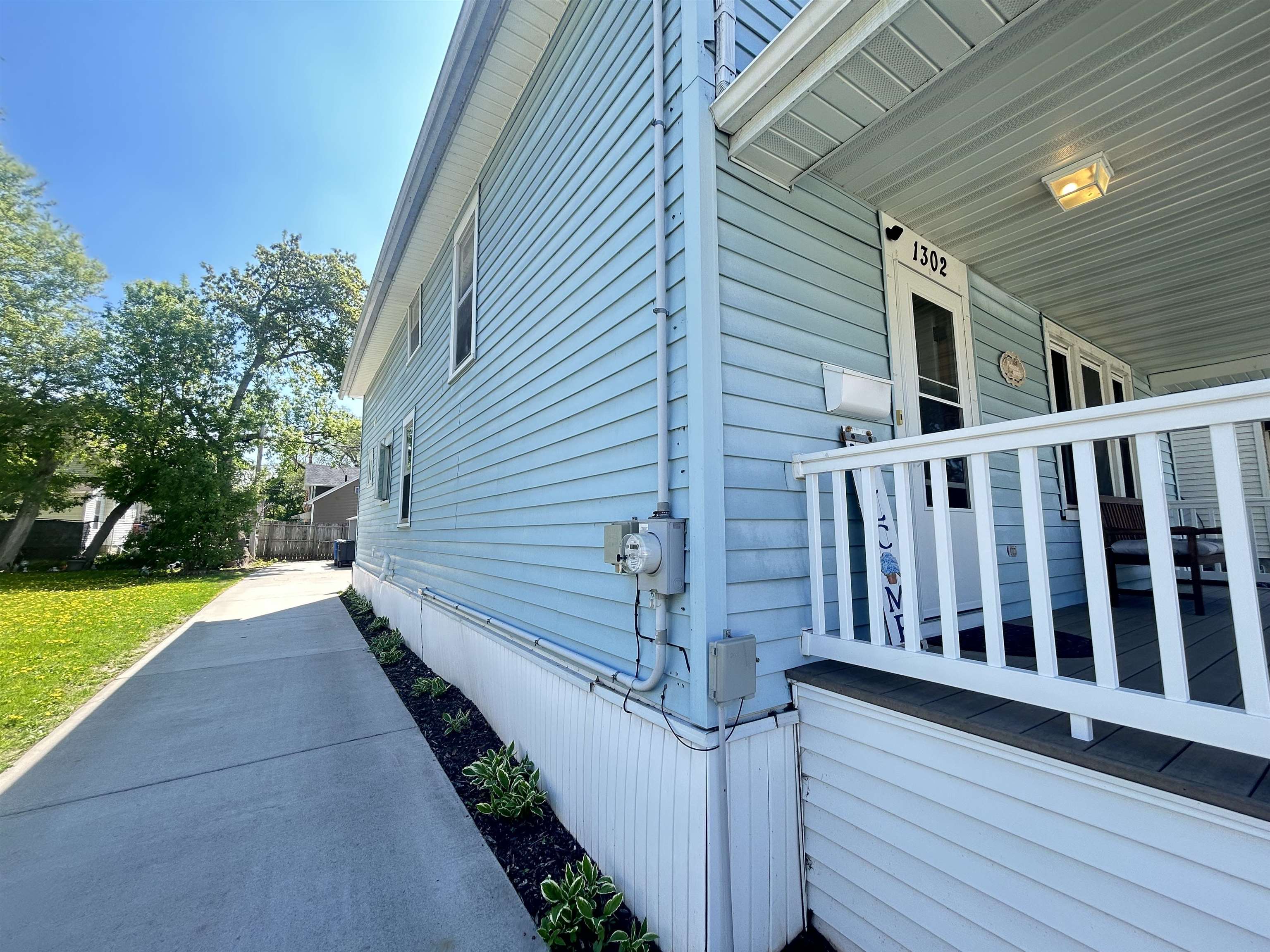 Oshkosh, Wisconsin 54901, United States, 4 Bedrooms Bedrooms, ,2 BathroomsBathrooms,Residential,Active,129601