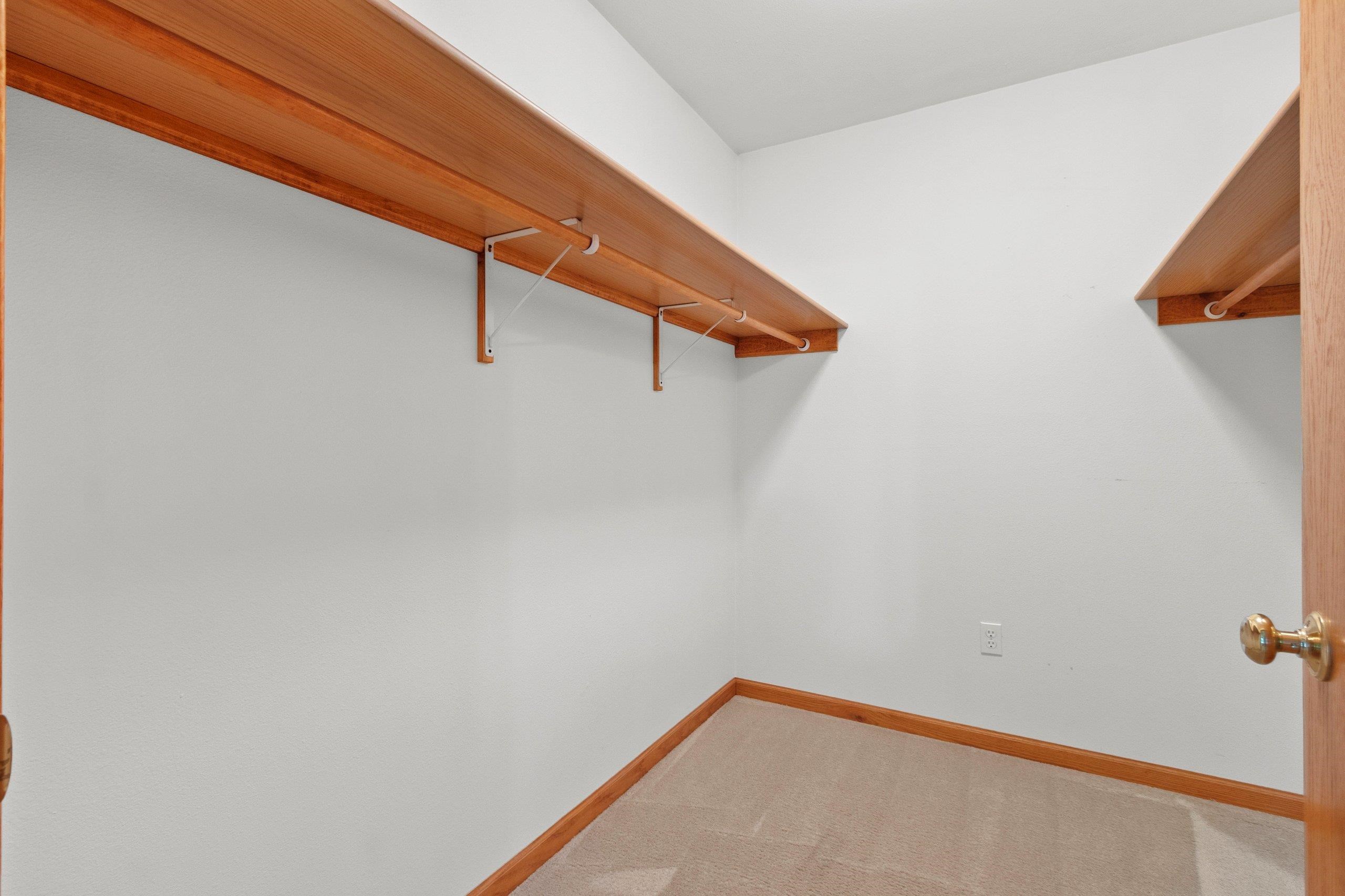 Clintonville, Wisconsin 54929, United States, 4 Bedrooms Bedrooms, ,4 BathroomsBathrooms,Residential,Active,171834