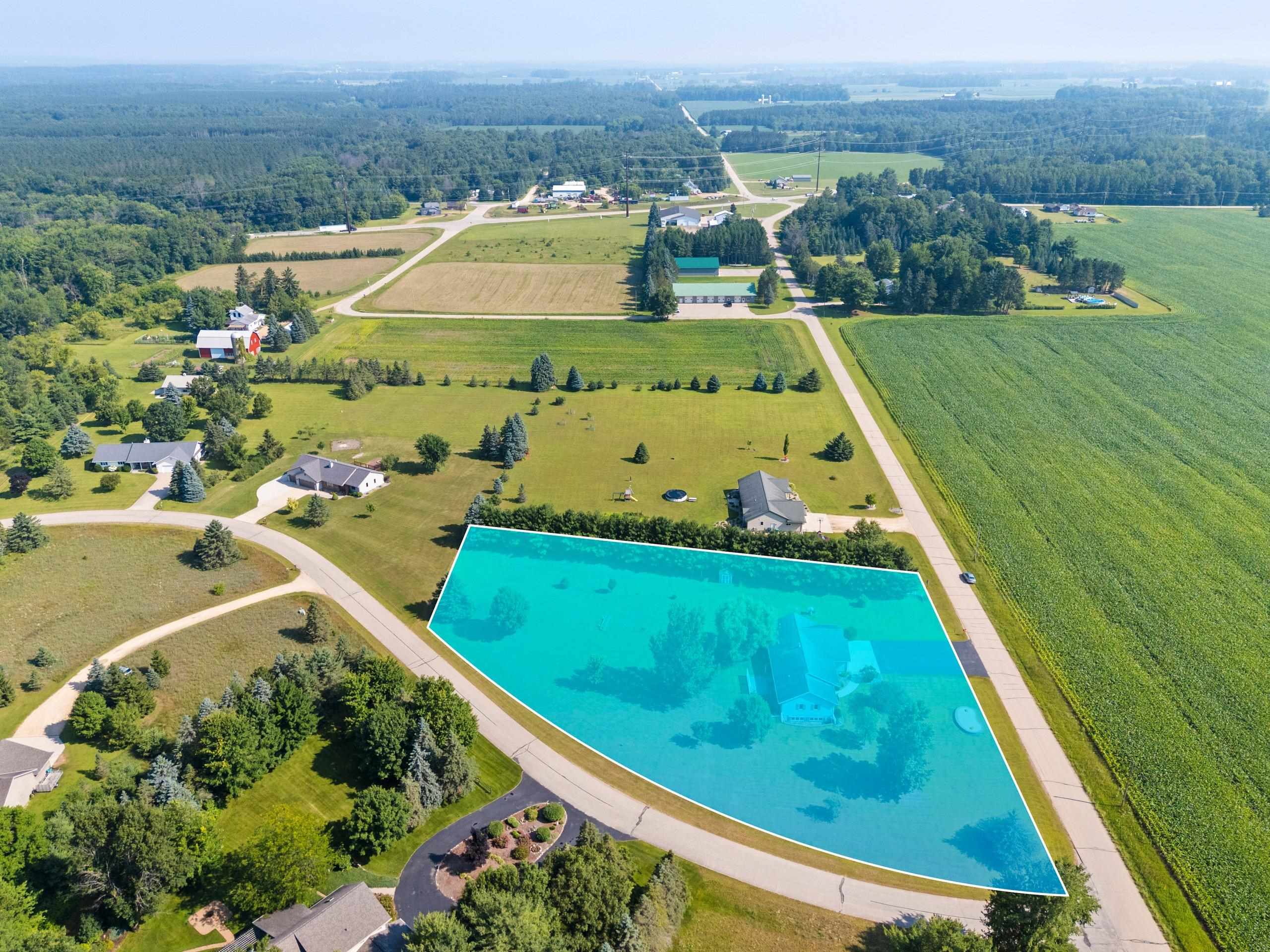 Clintonville, Wisconsin 54929, United States, 4 Bedrooms Bedrooms, ,4 BathroomsBathrooms,Residential,Active,171834