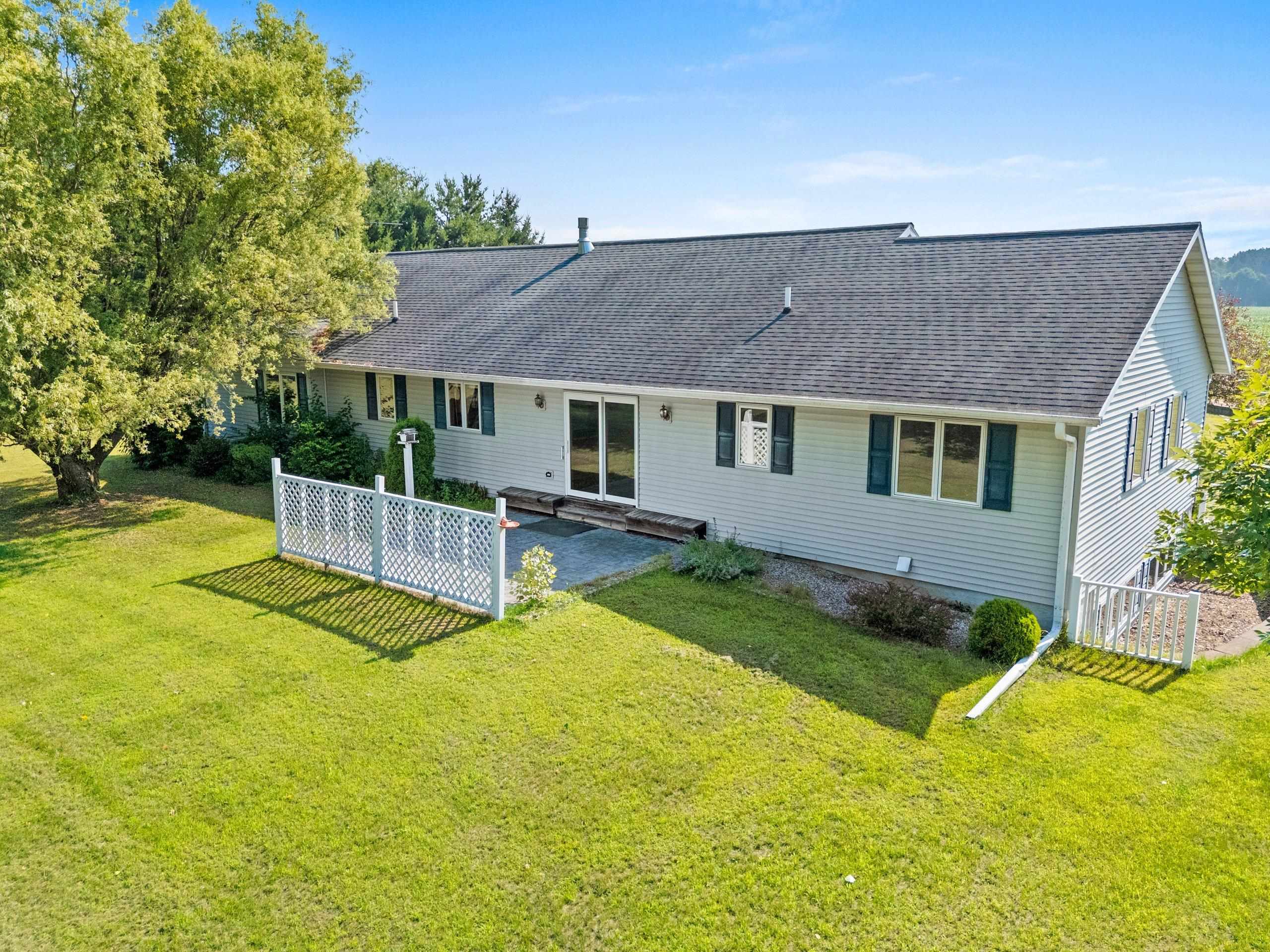 Clintonville, Wisconsin 54929, United States, 4 Bedrooms Bedrooms, ,4 BathroomsBathrooms,Residential,Active,171834