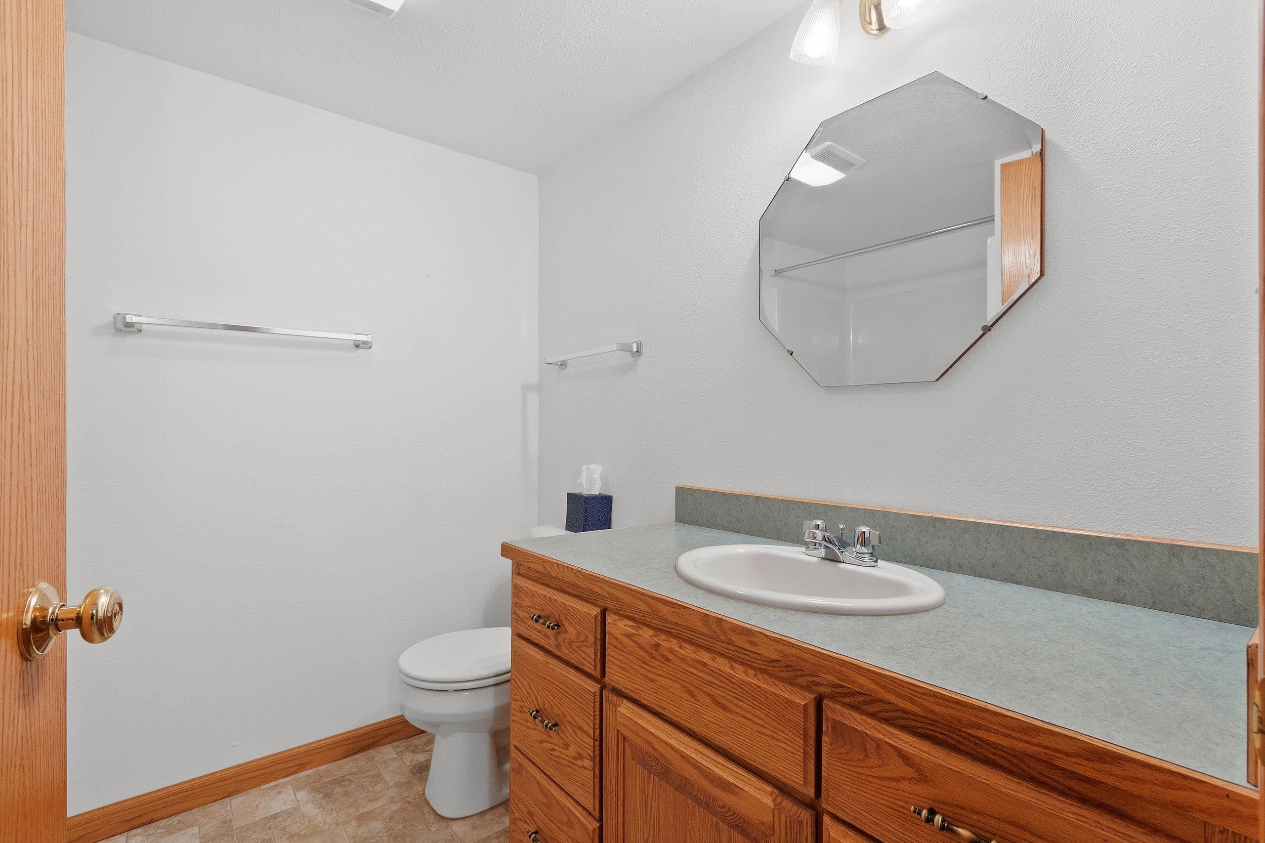 Clintonville, Wisconsin 54929, United States, 4 Bedrooms Bedrooms, ,4 BathroomsBathrooms,Residential,Active,171834