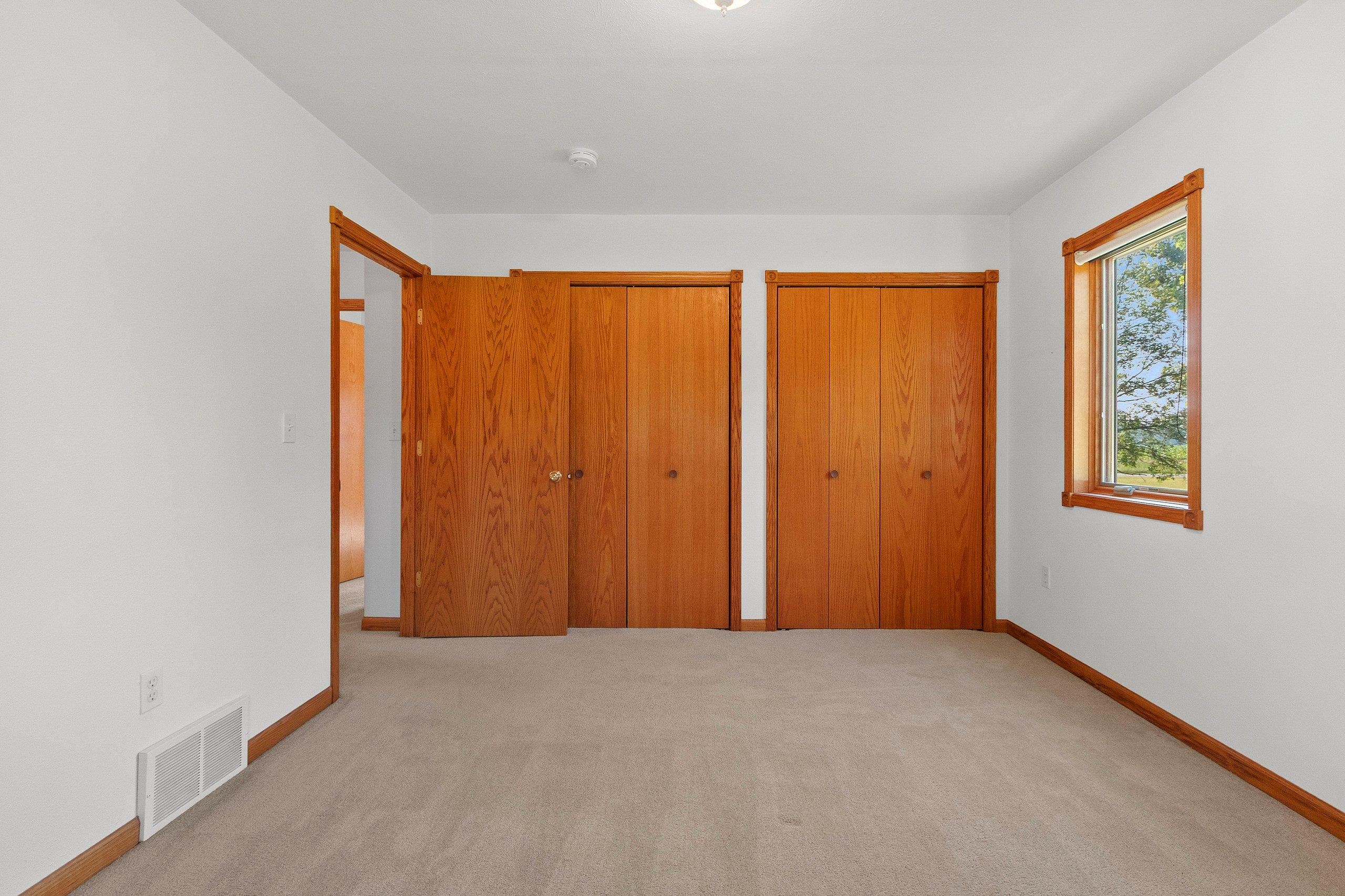 Clintonville, Wisconsin 54929, United States, 4 Bedrooms Bedrooms, ,4 BathroomsBathrooms,Residential,Active,171834