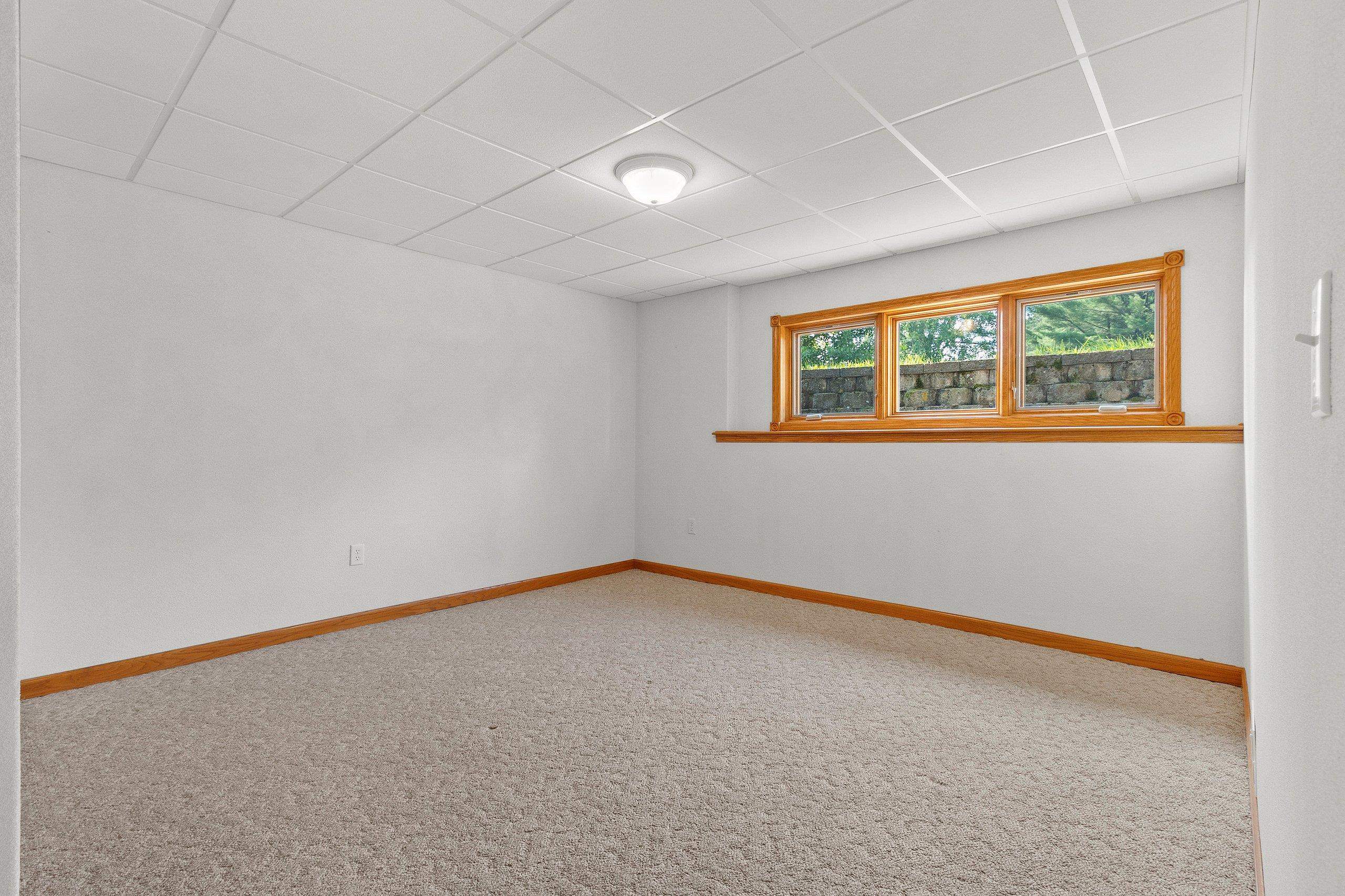 Clintonville, Wisconsin 54929, United States, 4 Bedrooms Bedrooms, ,4 BathroomsBathrooms,Residential,Active,171834