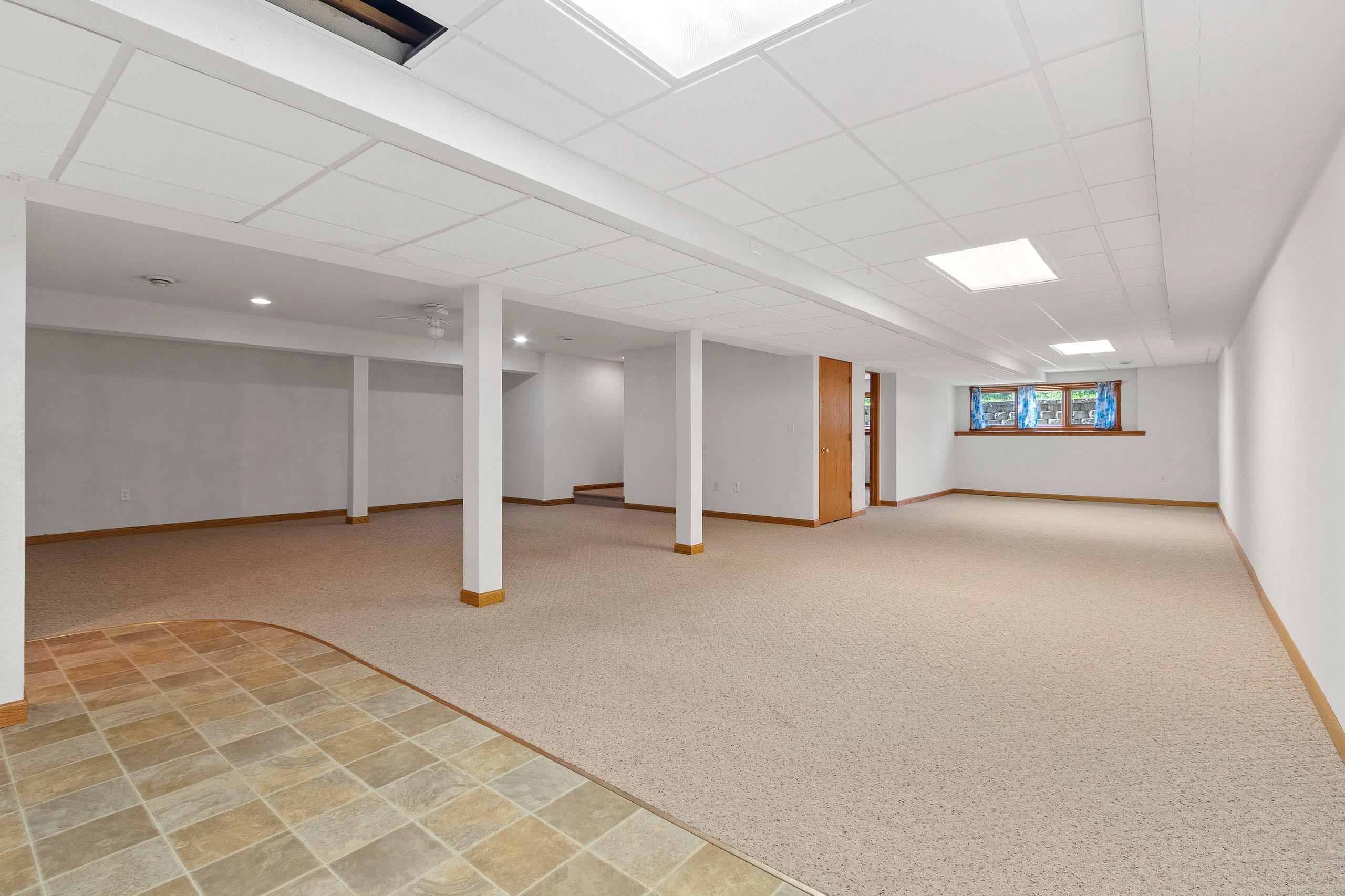 Clintonville, Wisconsin 54929, United States, 4 Bedrooms Bedrooms, ,4 BathroomsBathrooms,Residential,Active,171834