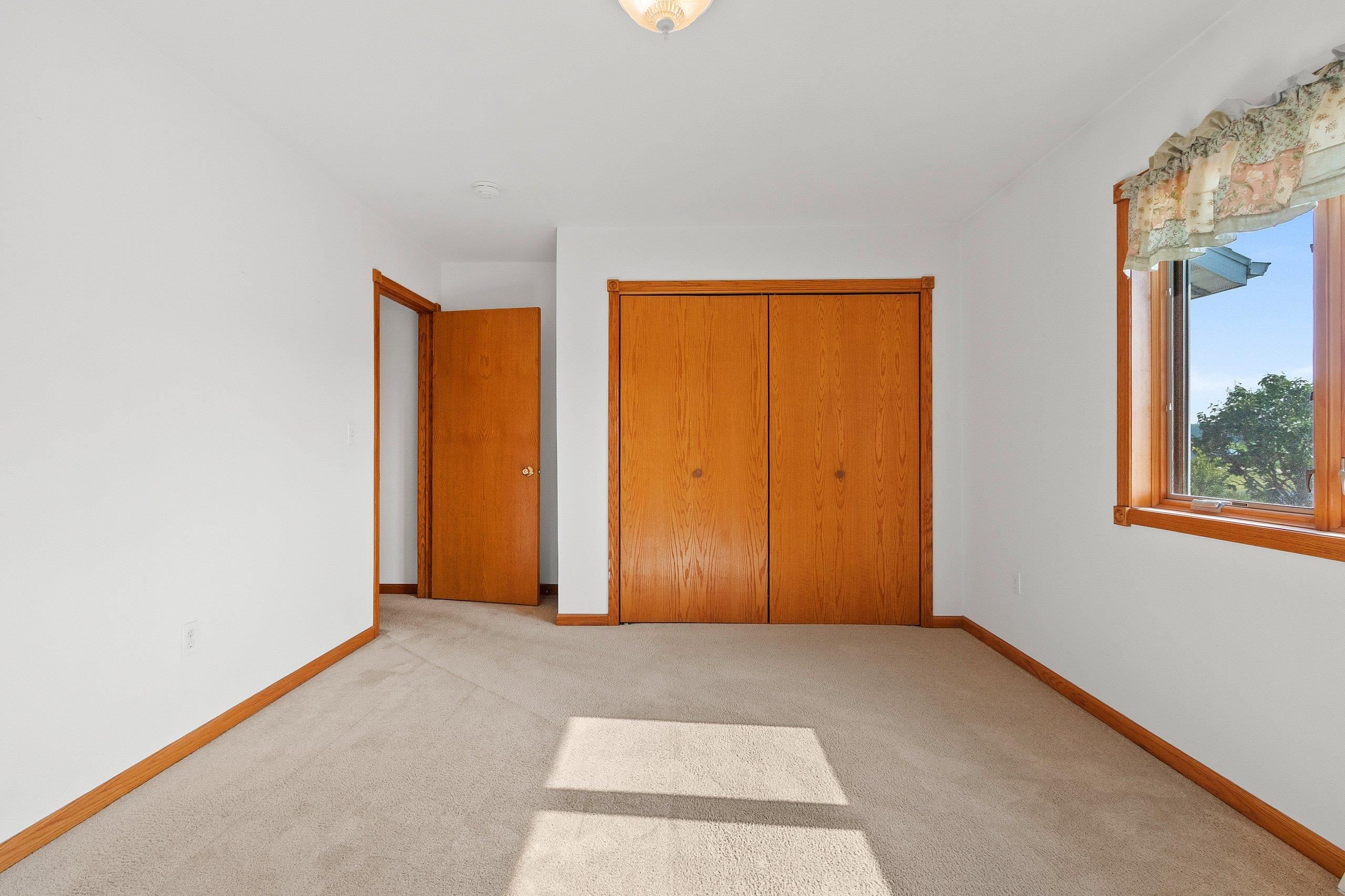 Clintonville, Wisconsin 54929, United States, 4 Bedrooms Bedrooms, ,4 BathroomsBathrooms,Residential,Active,171834