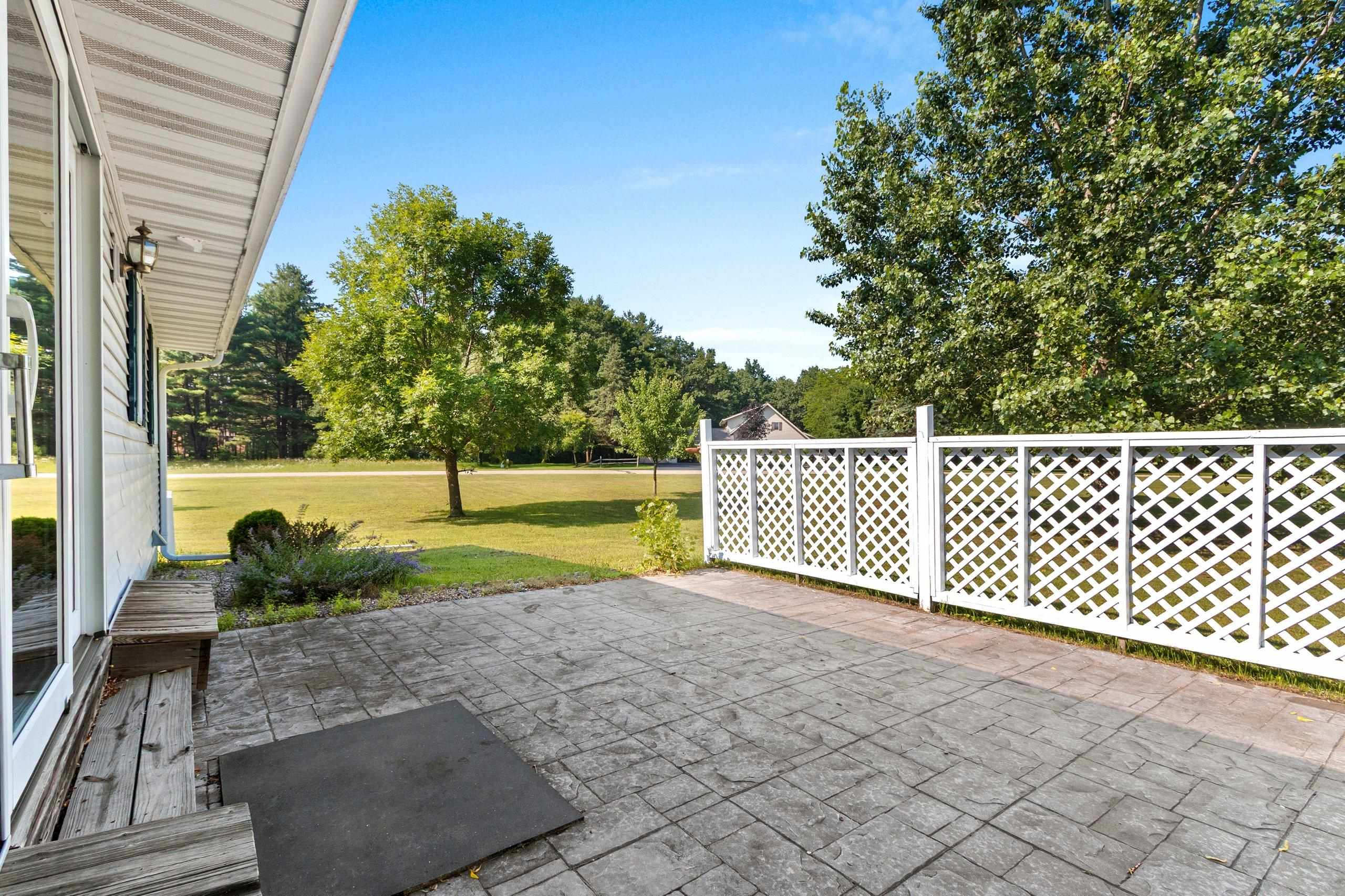 Clintonville, Wisconsin 54929, United States, 4 Bedrooms Bedrooms, ,4 BathroomsBathrooms,Residential,Active,171834