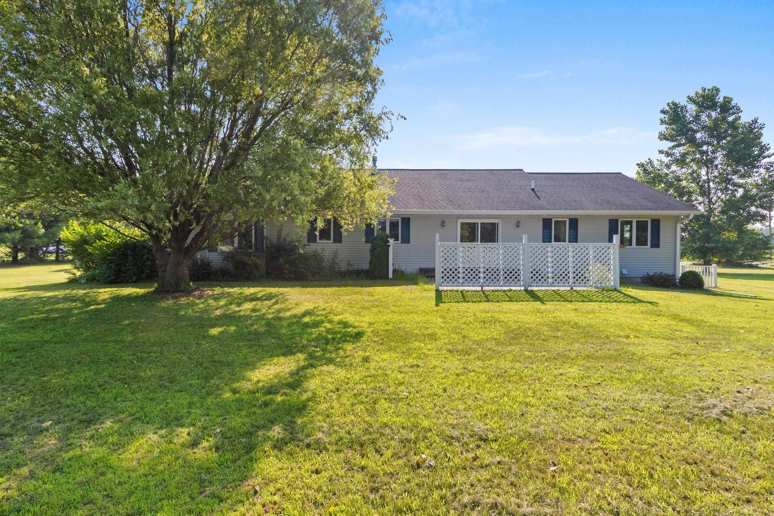 Clintonville, Wisconsin 54929, United States, 4 Bedrooms Bedrooms, ,4 BathroomsBathrooms,Residential,Active,171834