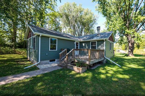 Photo of 8096 CHANNEL Lane, OMRO, WI 54963 (MLS # 50315797)