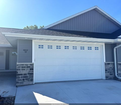 Photo of 4762 N MARLO Way #UNIT 3, APPLETON, WI 54913 (MLS # 50321305)