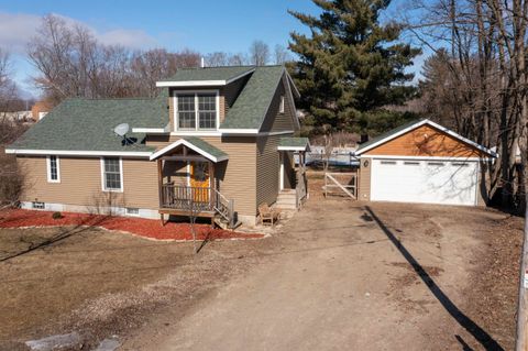 Photo of 725 SHEARER Street, WAUPACA, WI 54981 (MLS # 50321779)