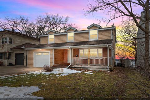 Photo of 752 LAKECREST Drive, MENASHA, WI 54952 (MLS # 50319604)