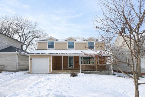 Photo of 752 LAKECREST Drive, MENASHA, WI 54952 (MLS # 50319604)