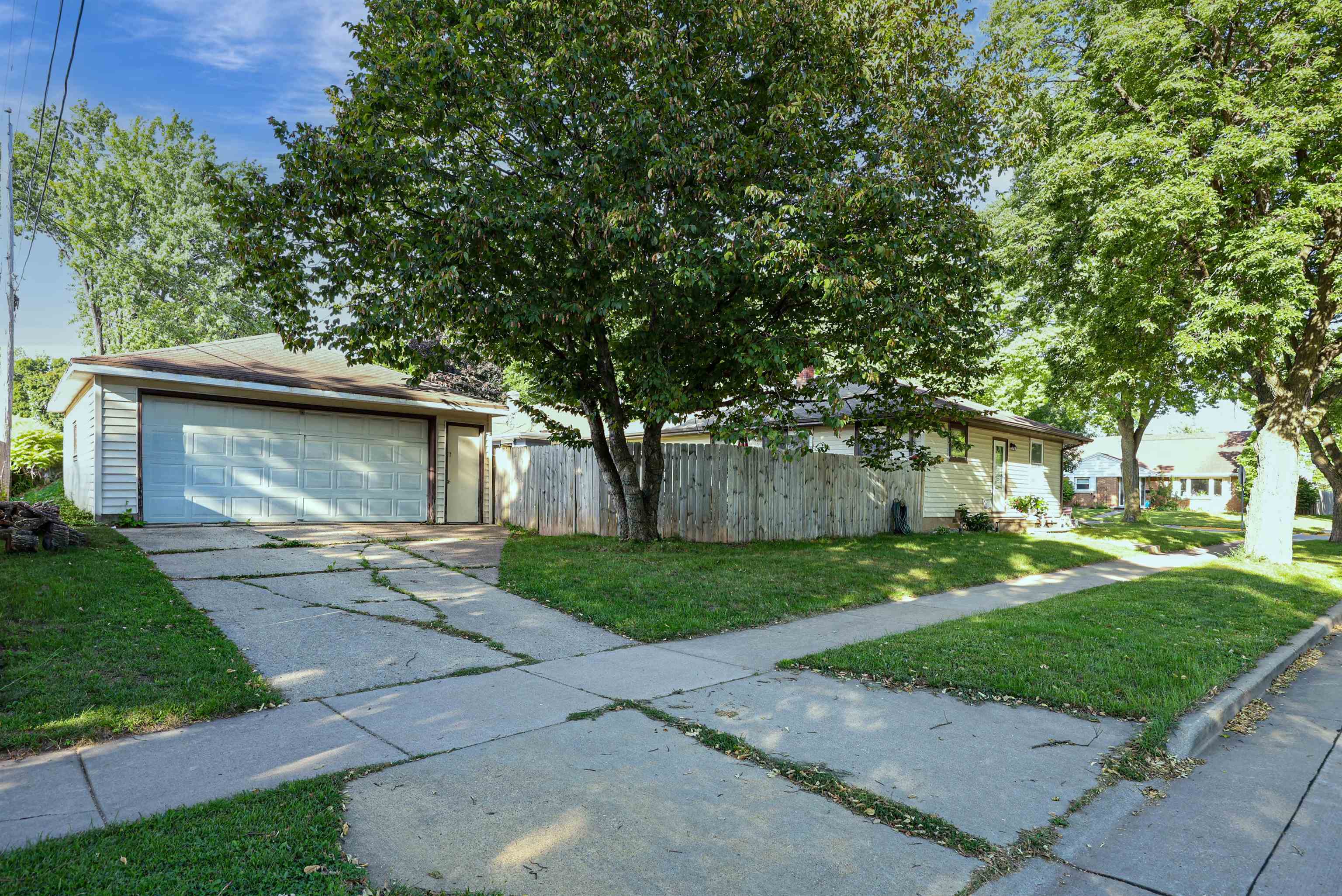 352 S JOSEPH Street