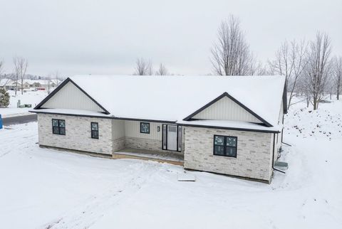 Photo of 3705 EDWINA Drive, DE PERE, WI 54115 (MLS # 50319496)