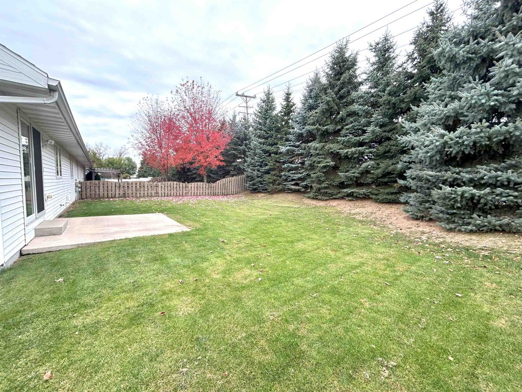 Photo of 4727 N APPLE Road, APPLETON, WI 54913 (MLS # 50317715)