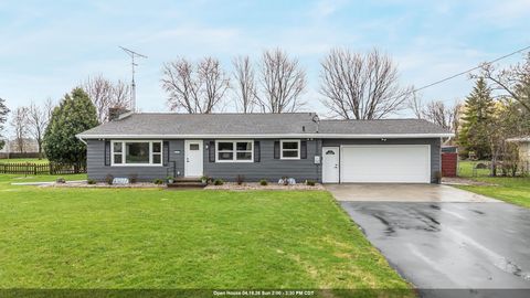 Photo of 4607 W CAPITAL Drive, APPLETON, WI 54914 (MLS # 50323869)