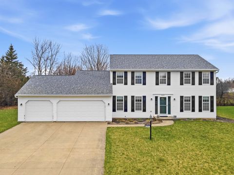 Photo of N9419 ROSEBUD Lane, APPLETON, WI 54915 (MLS # 50323772)