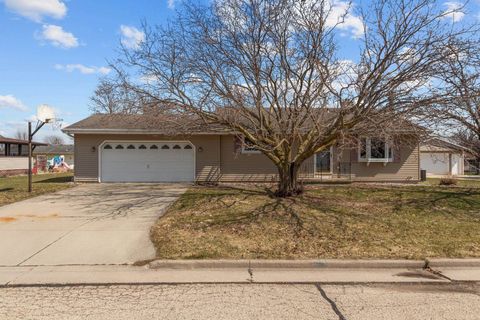 1342 INVERNESS Lane NEENAH WI 54956