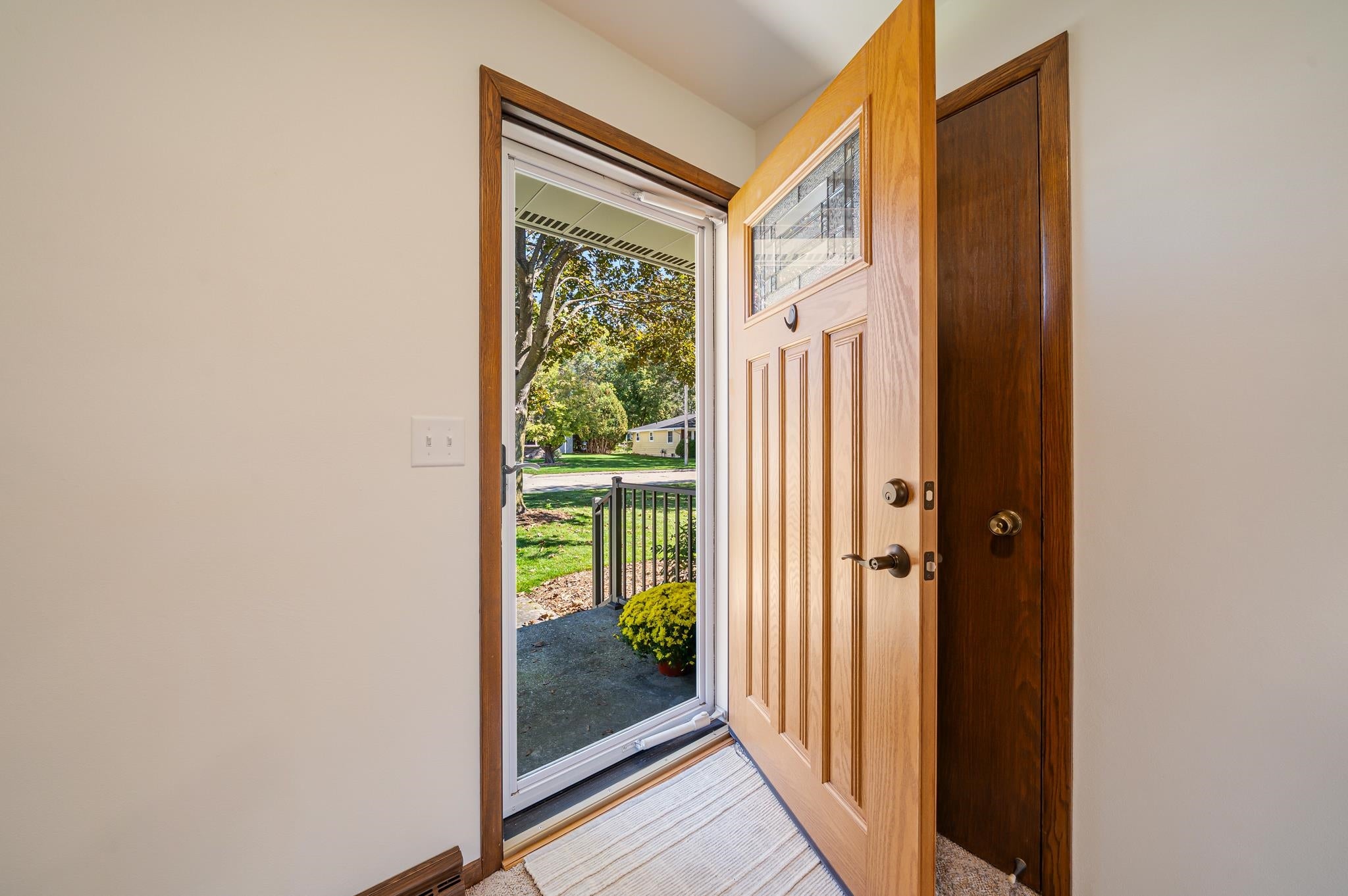 1413 W EDMUND Drive