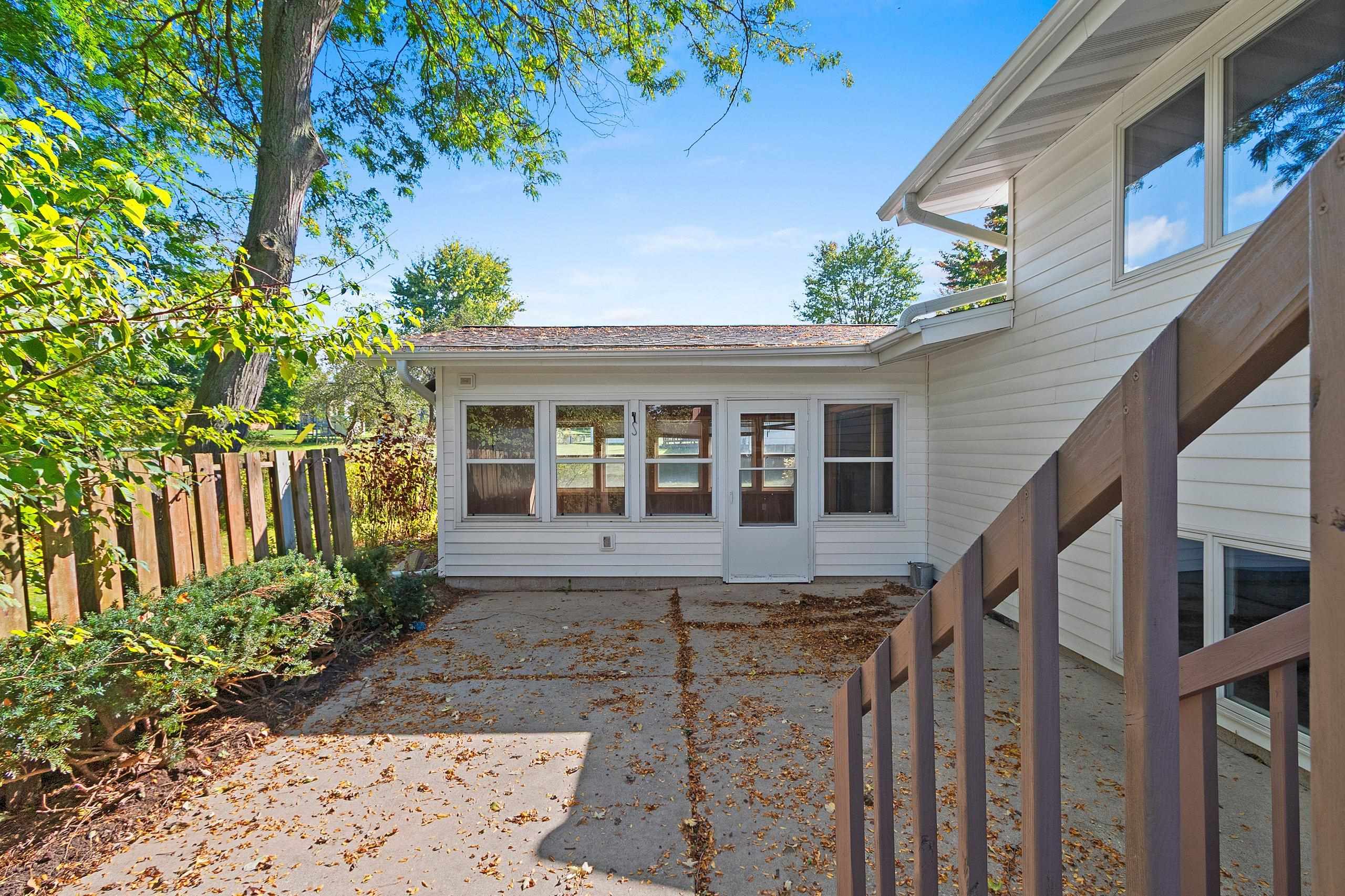 Shawano, Wisconsin 54166, United States, 4 Bedrooms Bedrooms, ,2 BathroomsBathrooms,Residential,Active,219901