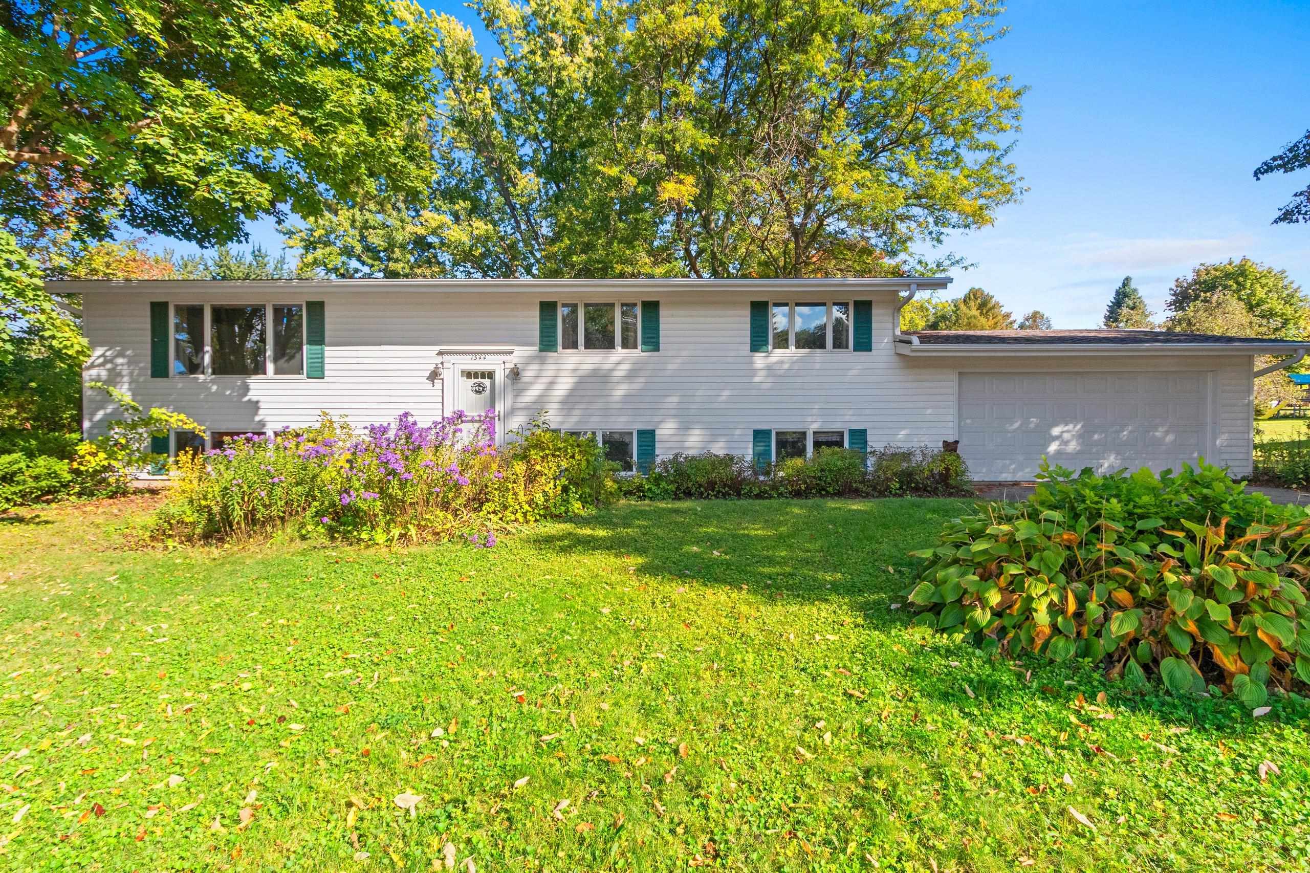 Shawano, Wisconsin 54166, United States, 4 Bedrooms Bedrooms, ,2 BathroomsBathrooms,Residential,Active,219901