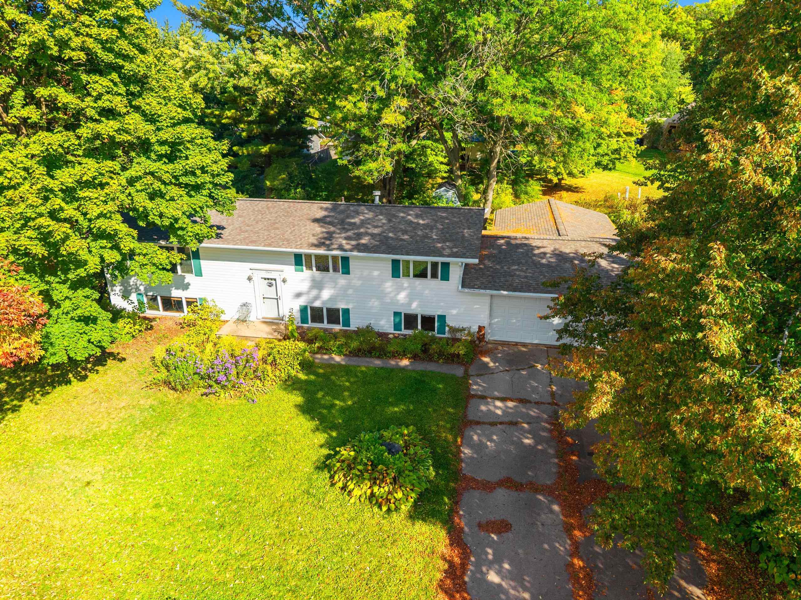 Shawano, Wisconsin 54166, United States, 4 Bedrooms Bedrooms, ,2 BathroomsBathrooms,Residential,Active,219901